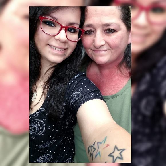 Meet your Posher, Lucia - Picture 1 of 1